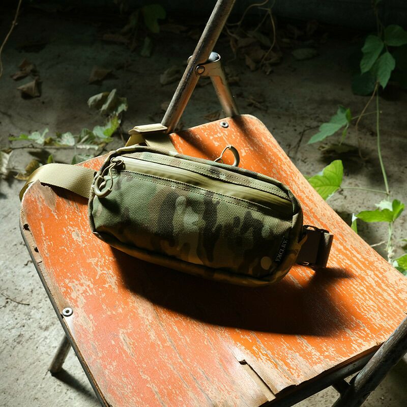 GB1039 コンパクト ウエストバッグ BS218YN